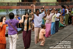 Myanmar. Lake Inle Dances a tour group. Waterfront Accommodation. Asiahomes.com Travels and Tours